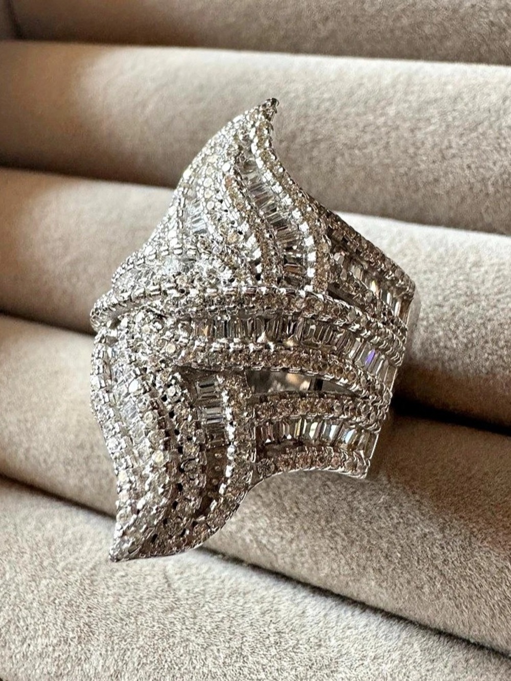 FZN 925 Sterling Silver Huge Clear Baguette Crossover Statement Ring Size 10